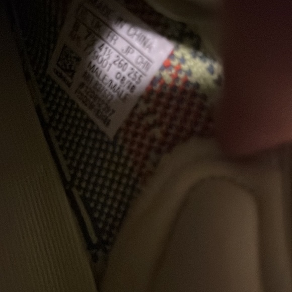 Yeezy 350 v2 frozen yellow size 8 - Picture 8 of 11